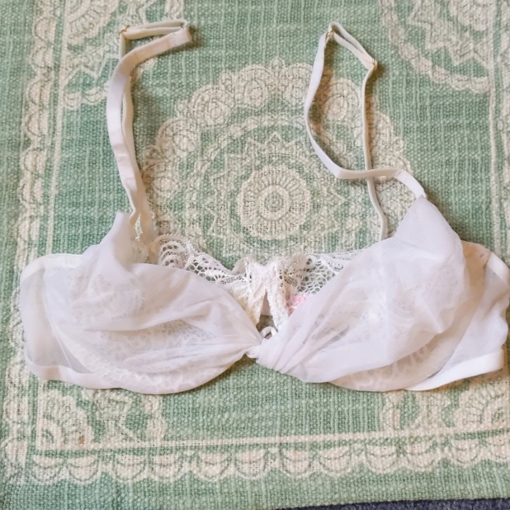 VS white lace bra 34B